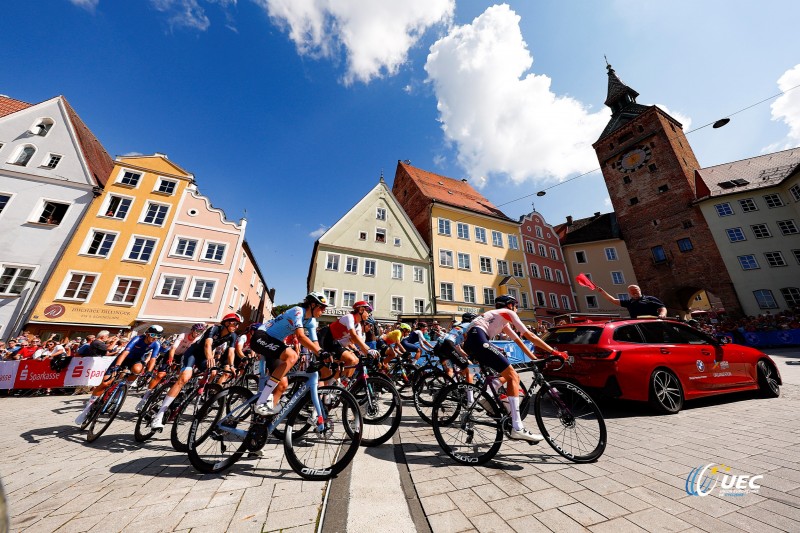 European Championships Munich 2022 - 2022 UEC Road Elite European Championships - Women's Road Race - 21/08/2022 - Scenery - Start - photo Luca Bettini/UEC/SprintCyclingAgency?2022